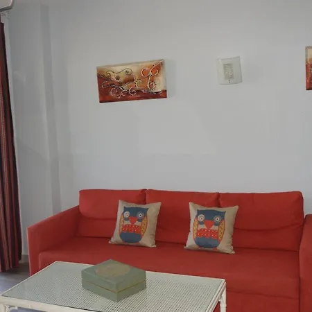 Avenida Carlota Alessandri 282